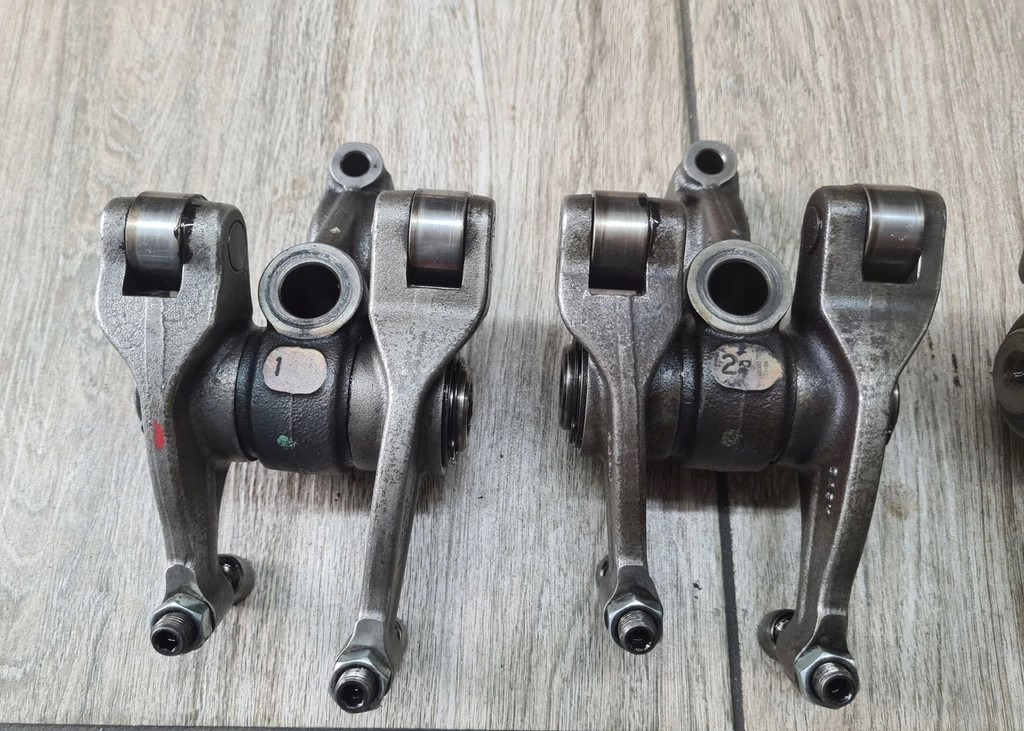 VOLVO - KLAWIATU RAZAWOROWA 21953319 P01 21796360 P02 - Motor en onderdelen: afbeelding 5 VOLVO - KLAWIATU RAZAWOROWA 21953319 P01 21796360 P02 - Motor en onderdelen: afbeelding 5