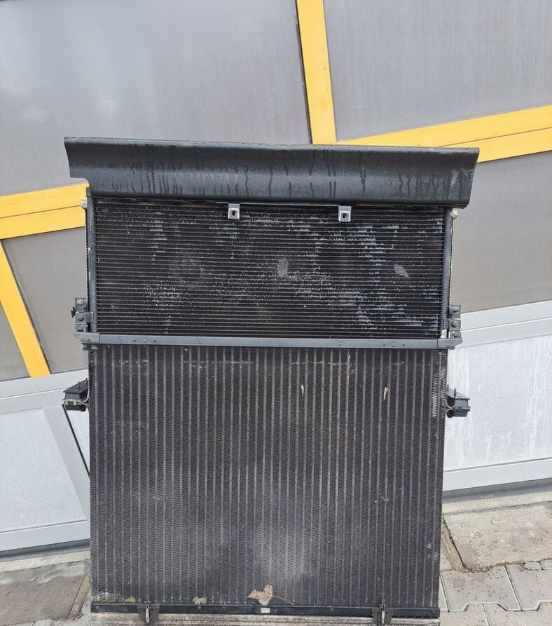 VOLVO KOMPLET CHŁODNIC CHŁODNICA RENAULT GAMA T VOLVO FH 4 DTI 13 - Radiateur voor Vrachtwagen: afbeelding 3 VOLVO KOMPLET CHŁODNIC CHŁODNICA RENAULT GAMA T VOLVO FH 4 DTI 13 - Radiateur voor Vrachtwagen: afbeelding 3