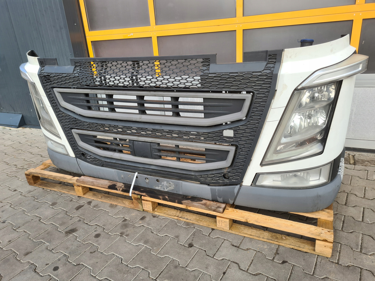 Bumper voor Vrachtwagen VOLVO KOMPLETNY PRZÓD LAMPA ATRAPA GRILL BELKA FH 4 EURO 6: afbeelding 8