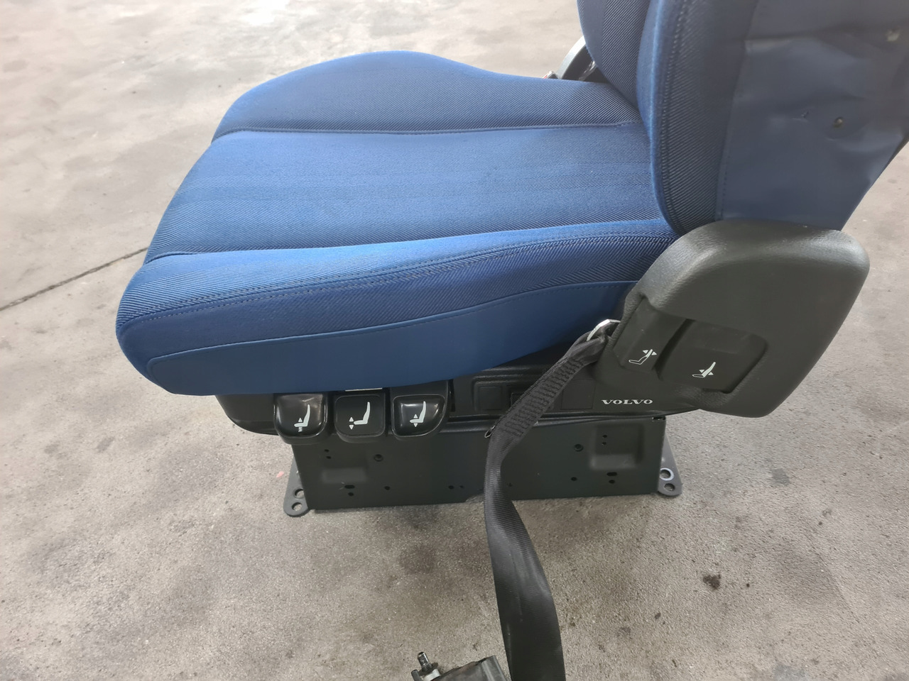 VOLVO PNEUMATYCZNY KIEROWCY - Zitplaats: afbeelding 2 VOLVO PNEUMATYCZNY KIEROWCY - Zitplaats: afbeelding 2