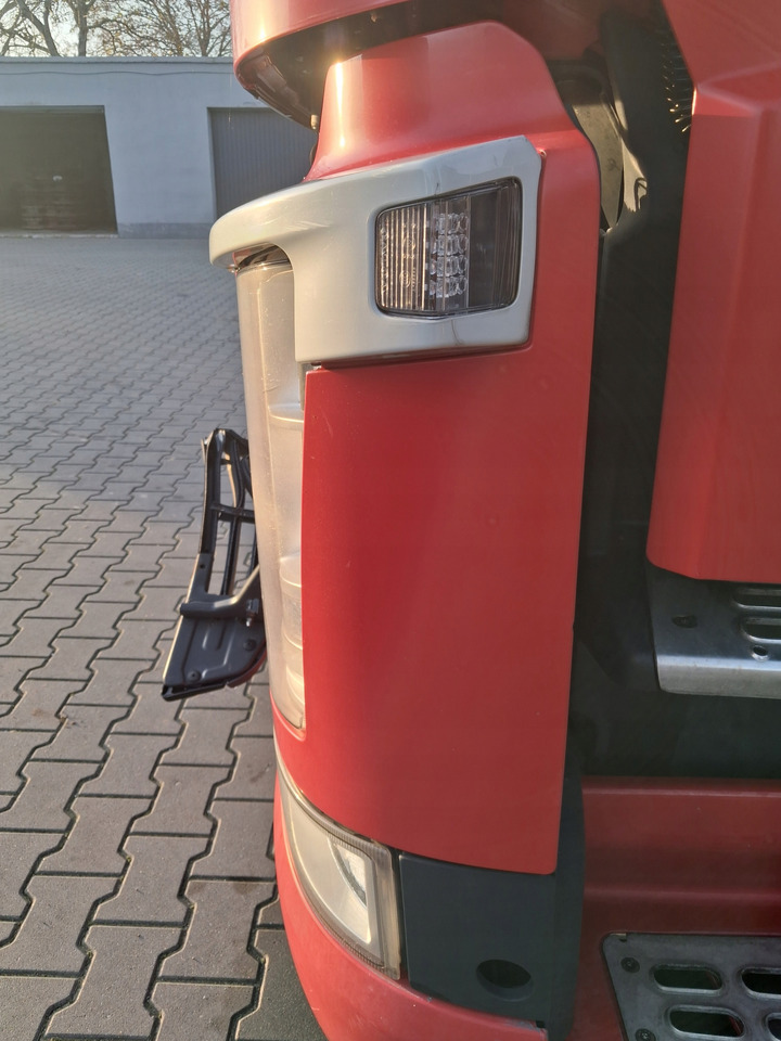 VOLVO REFLEKTOR LAMPA OKULAR LEWY KOMPLETNY VOLVO FM 4 - Koplamp voor Vrachtwagen: afbeelding 2 VOLVO REFLEKTOR LAMPA OKULAR LEWY KOMPLETNY VOLVO FM 4 - Koplamp voor Vrachtwagen: afbeelding 2