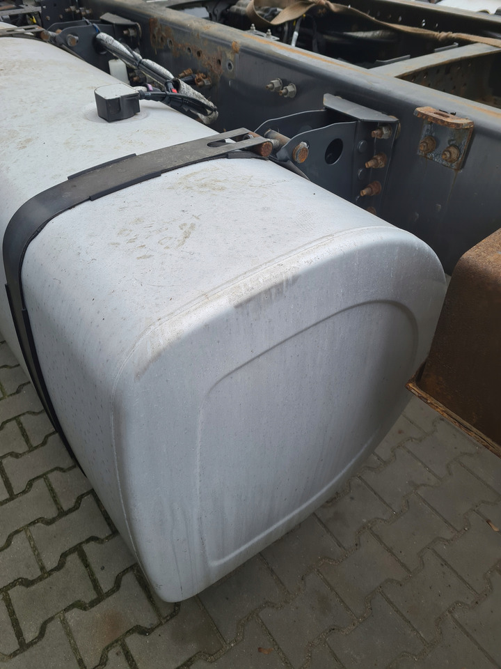 VOLVO ZBIORNIK PALIWA RENAULT PREMIUM MAGNUM DXI GAMA T VOLVO FH FM 13 4 170x70x70 - Brandstoftank voor Vrachtwagen: afbeelding 4 VOLVO ZBIORNIK PALIWA RENAULT PREMIUM MAGNUM DXI GAMA T VOLVO FH FM 13 4 170x70x70 - Brandstoftank voor Vrachtwagen: afbeelding 4