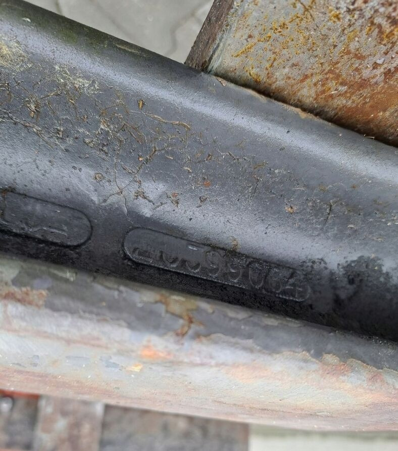 Volvo BELKA OŚ PRZEDNIA ZWROTNICE VOLVO FH FM 12 13 - As en onderdelen voor Vrachtwagen: afbeelding 4 Volvo BELKA OŚ PRZEDNIA ZWROTNICE VOLVO FH FM 12 13 - As en onderdelen voor Vrachtwagen: afbeelding 4