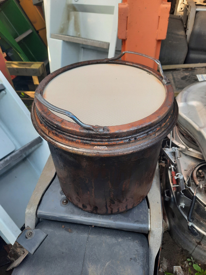 Volvo FILTR WKŁAD DPF RENAULT GAMA T RANGE FH 4 - Katalysator voor Vrachtwagen: afbeelding 1 Volvo FILTR WKŁAD DPF RENAULT GAMA T RANGE FH 4 - Katalysator voor Vrachtwagen: afbeelding 1