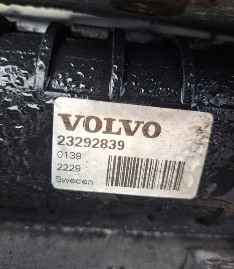Volvo KOMPLET CHŁODNICA RENAULT GAMA T VOLVO FH 4 DTI 13 - Radiateur voor Vrachtwagen: afbeelding 3 Volvo KOMPLET CHŁODNICA RENAULT GAMA T VOLVO FH 4 DTI 13 - Radiateur voor Vrachtwagen: afbeelding 3