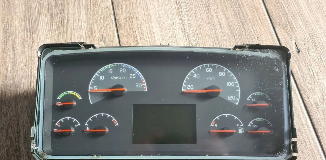 Volvo ZEGARY LICZNIKI AUTOMAT FL FE 21573674 Volvo VOLVO FL FE - Instrumentenpaneel voor Vrachtwagen: afbeelding 2 Volvo ZEGARY LICZNIKI AUTOMAT FL FE 21573674 Volvo VOLVO FL FE - Instrumentenpaneel voor Vrachtwagen: afbeelding 2