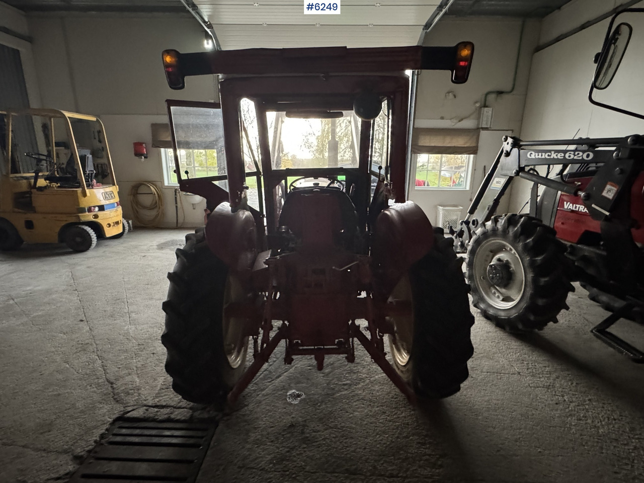 1973 International 444 w/ Bjørnerud loader and bucket. WATCH VIDEO - Tractor: afbeelding 4 1973 International 444 w/ Bjørnerud loader and bucket. WATCH VIDEO - Tractor: afbeelding 4