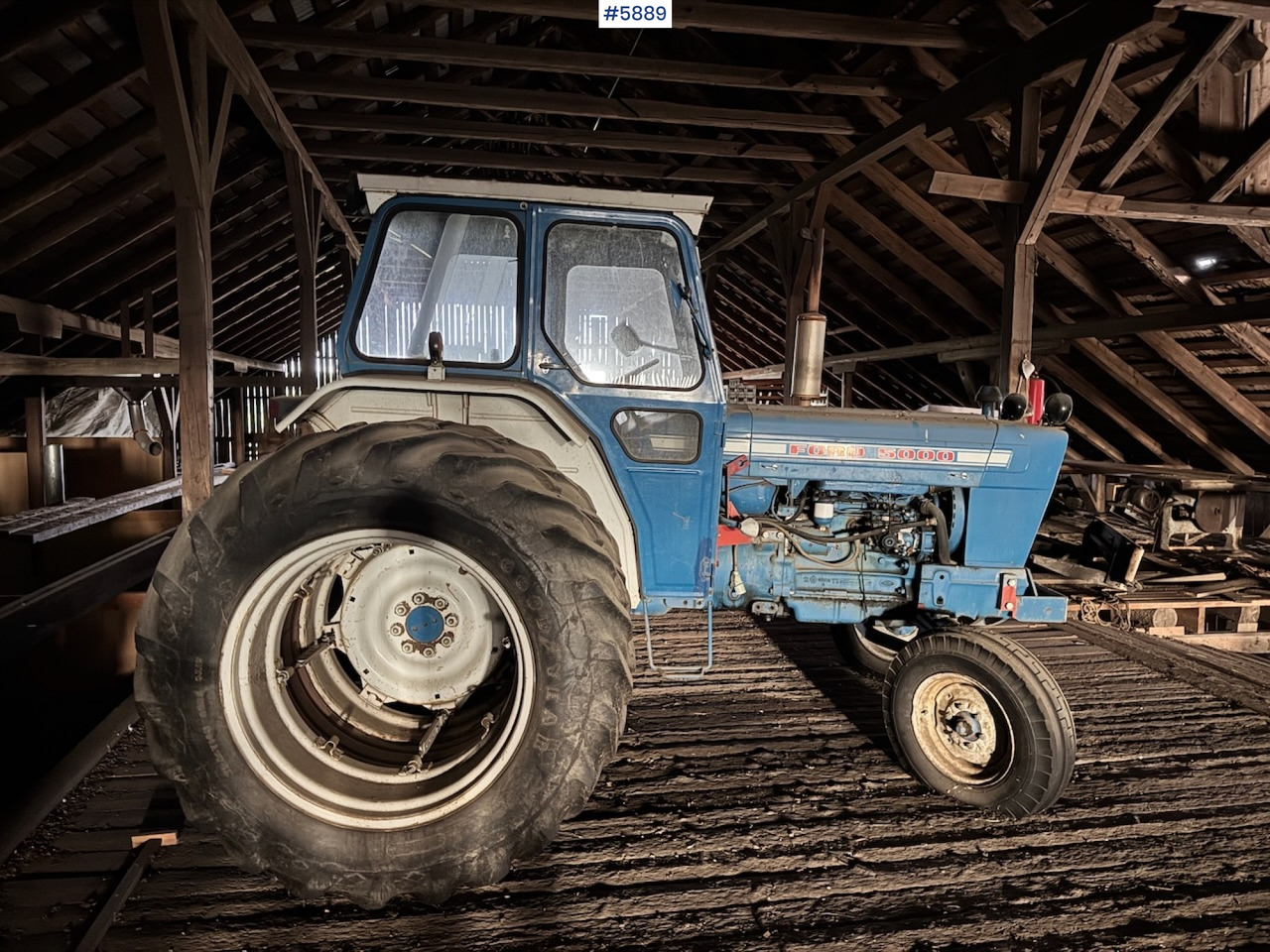 1975 Ford 5000 w/ Twin Wheels - Tractor: afbeelding 5 1975 Ford 5000 w/ Twin Wheels - Tractor: afbeelding 5