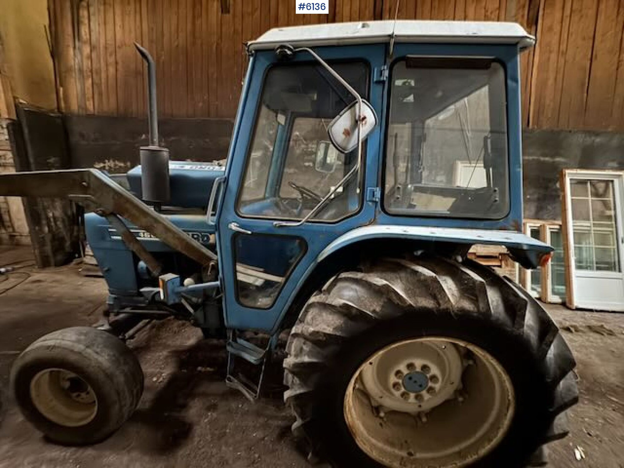 1981 Ford 4600 with front loader! - Tractor: afbeelding 3 1981 Ford 4600 with front loader! - Tractor: afbeelding 3