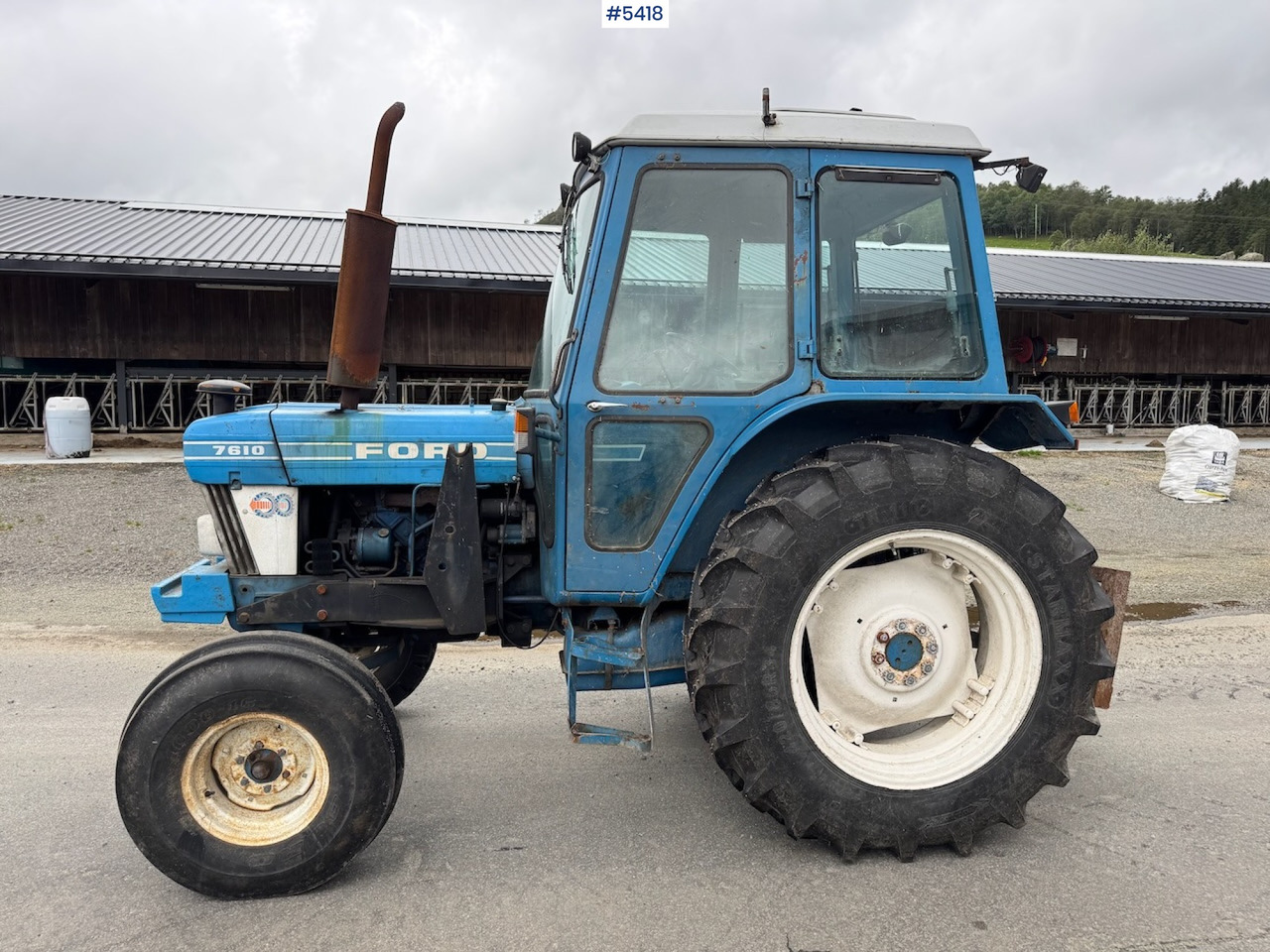 1982 Ford 7610 w/ front loader. - Tractor: afbeelding 2 1982 Ford 7610 w/ front loader. - Tractor: afbeelding 2