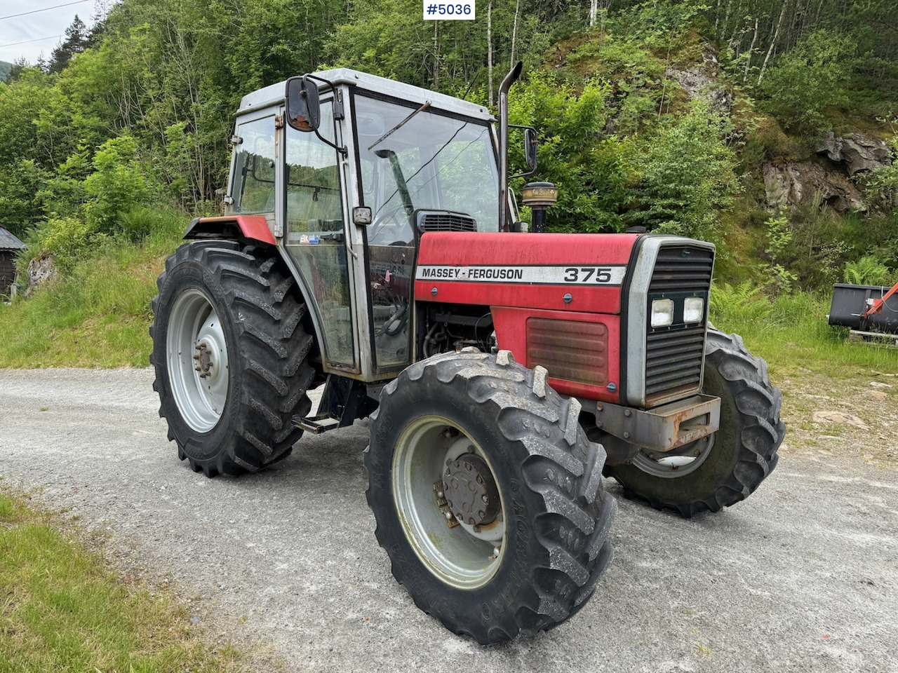 1988 Massey Ferguson 375 - Tractor: afbeelding 4 1988 Massey Ferguson 375 - Tractor: afbeelding 4