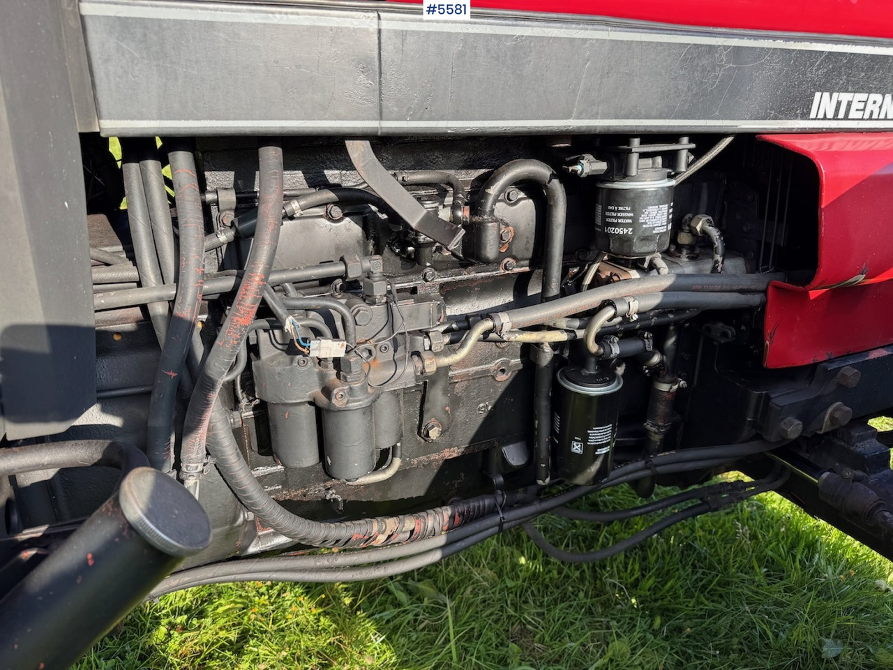 1992 Case IH 845 XL w/ front hydraulics - Tractor: afbeelding 3 1992 Case IH 845 XL w/ front hydraulics - Tractor: afbeelding 3