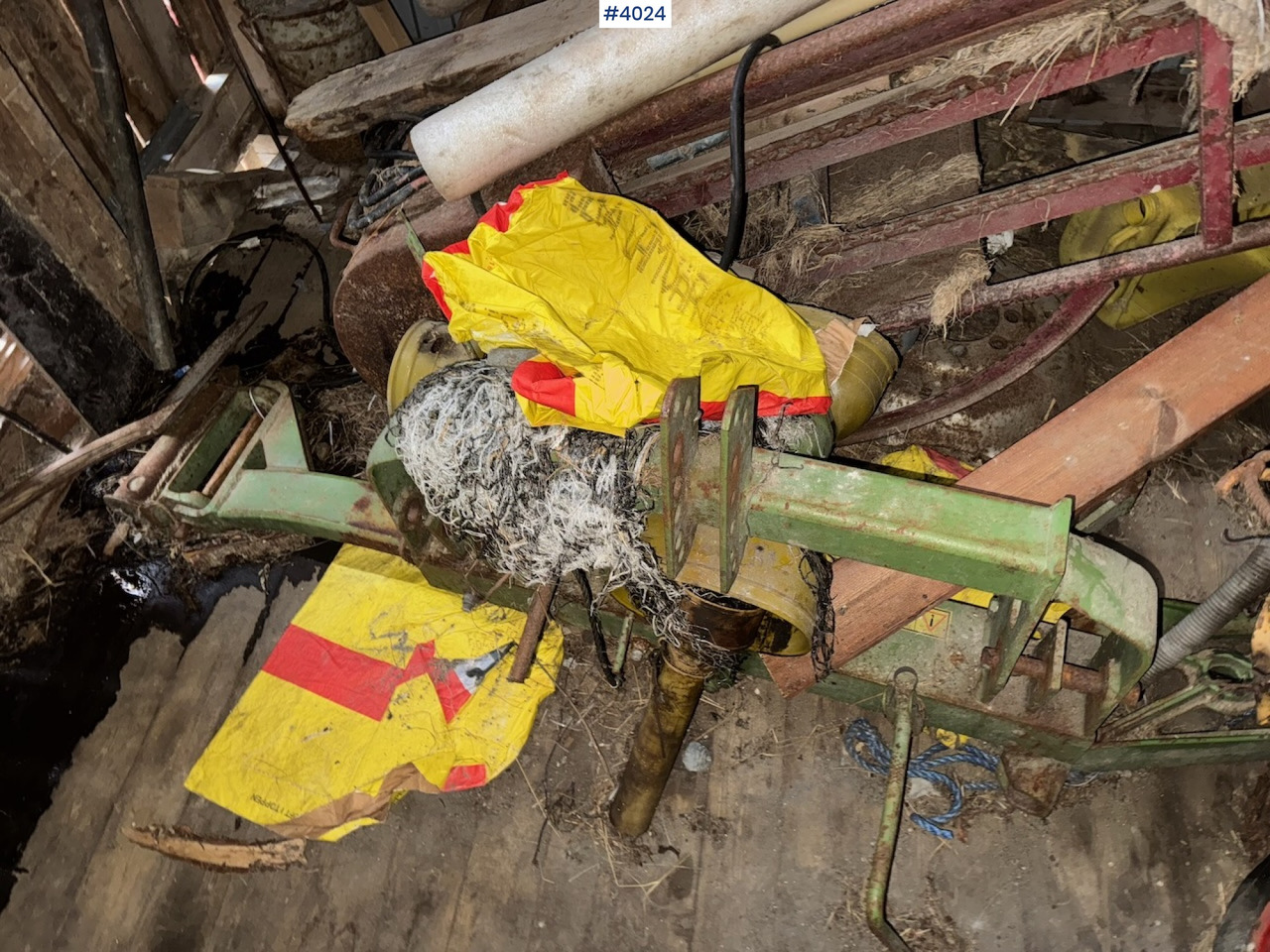 1994 Serigstad 35 harvester with tractor part - Hooi-/ Voedermachine: afbeelding 5 1994 Serigstad 35 harvester with tractor part - Hooi-/ Voedermachine: afbeelding 5