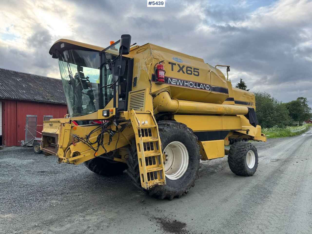 1995 New Holland TX65 m/ 20 fot skjærebord og henger - Maaidorser: afbeelding 2 1995 New Holland TX65 m/ 20 fot skjærebord og henger - Maaidorser: afbeelding 2