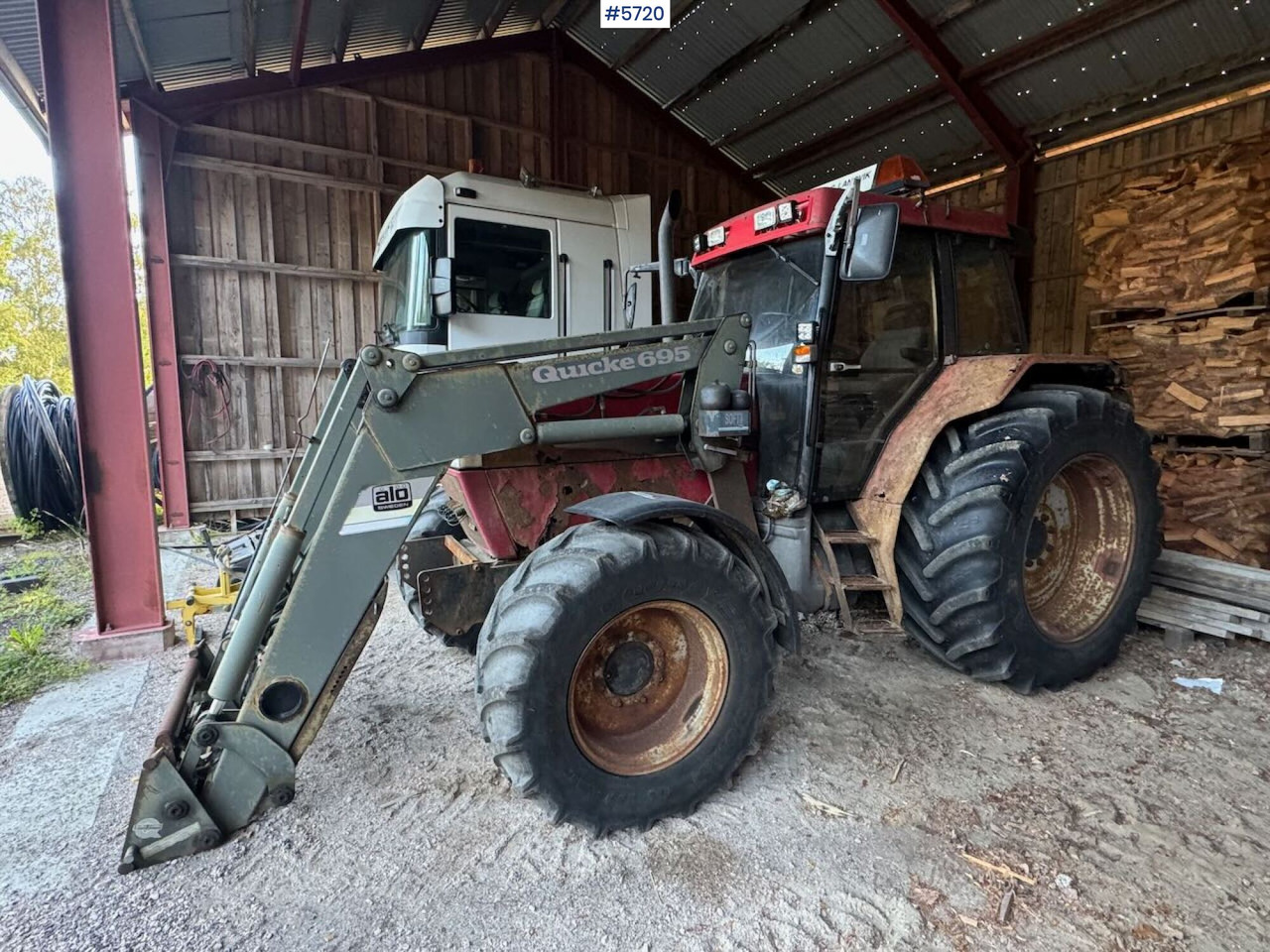 1996 Case 5140 4x4 w/ Quicke front loader - Tractor: afbeelding 1 1996 Case 5140 4x4 w/ Quicke front loader - Tractor: afbeelding 1