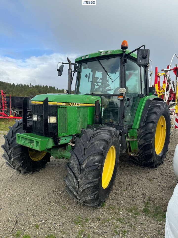 1996 John Deere 6400 4x4 w/ front loader. - Tractor: afbeelding 5 1996 John Deere 6400 4x4 w/ front loader. - Tractor: afbeelding 5