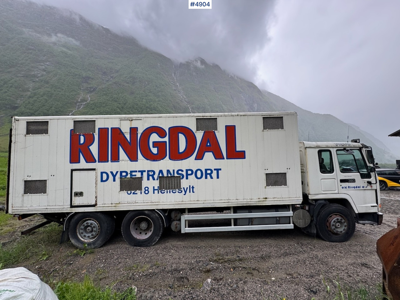 1996 Volvo FL12 6x2 Animal transport. - Veewagen vrachtwagen: afbeelding 1 1996 Volvo FL12 6x2 Animal transport. - Veewagen vrachtwagen: afbeelding 1