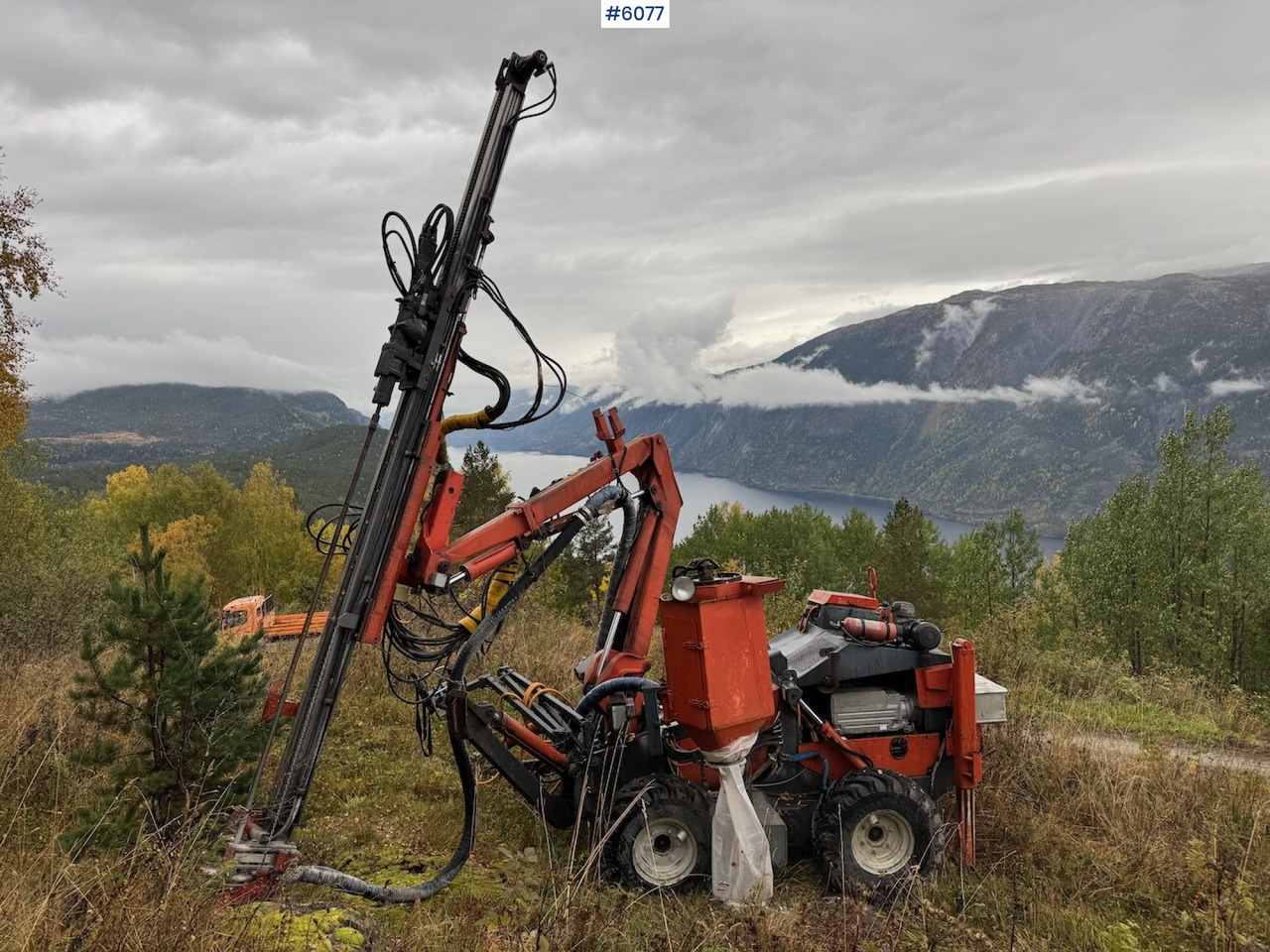 1997 Tamrock Commando 300 - Boormachine: afbeelding 1 1997 Tamrock Commando 300 - Boormachine: afbeelding 1