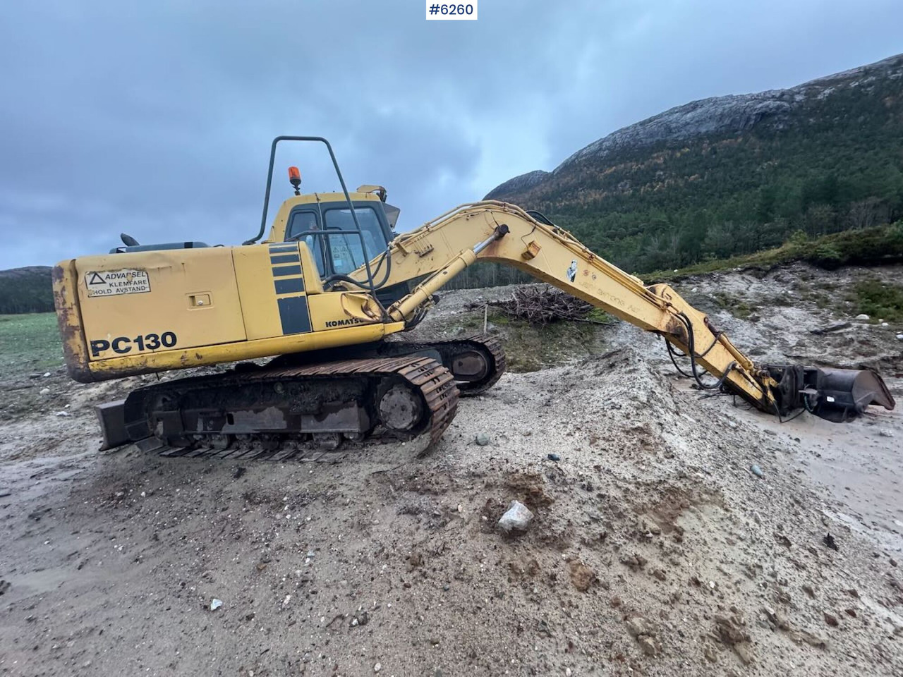 1998 Komatsu PC130-6K with Grading Bucket and Digging Bucket! - Graafmachine: afbeelding 3 1998 Komatsu PC130-6K with Grading Bucket and Digging Bucket! - Graafmachine: afbeelding 3