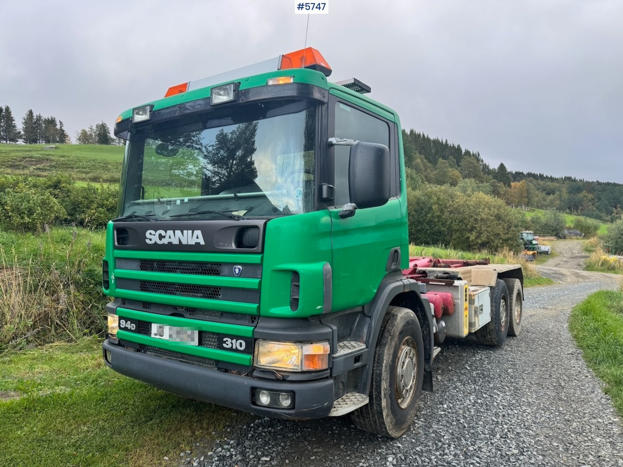 1998 Scania 94D 310 Hook‑truck - Haakarmsysteem vrachtwagen: afbeelding 1 1998 Scania 94D 310 Hook‑truck - Haakarmsysteem vrachtwagen: afbeelding 1