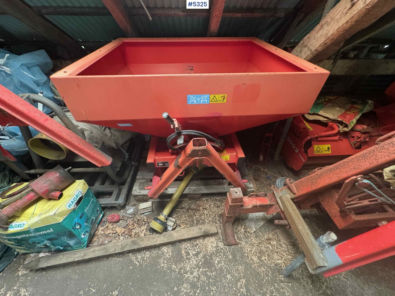 1999 Rauch MDS 81 fertilizer spreader - Kunstmeststrooier: afbeelding 3 1999 Rauch MDS 81 fertilizer spreader - Kunstmeststrooier: afbeelding 3