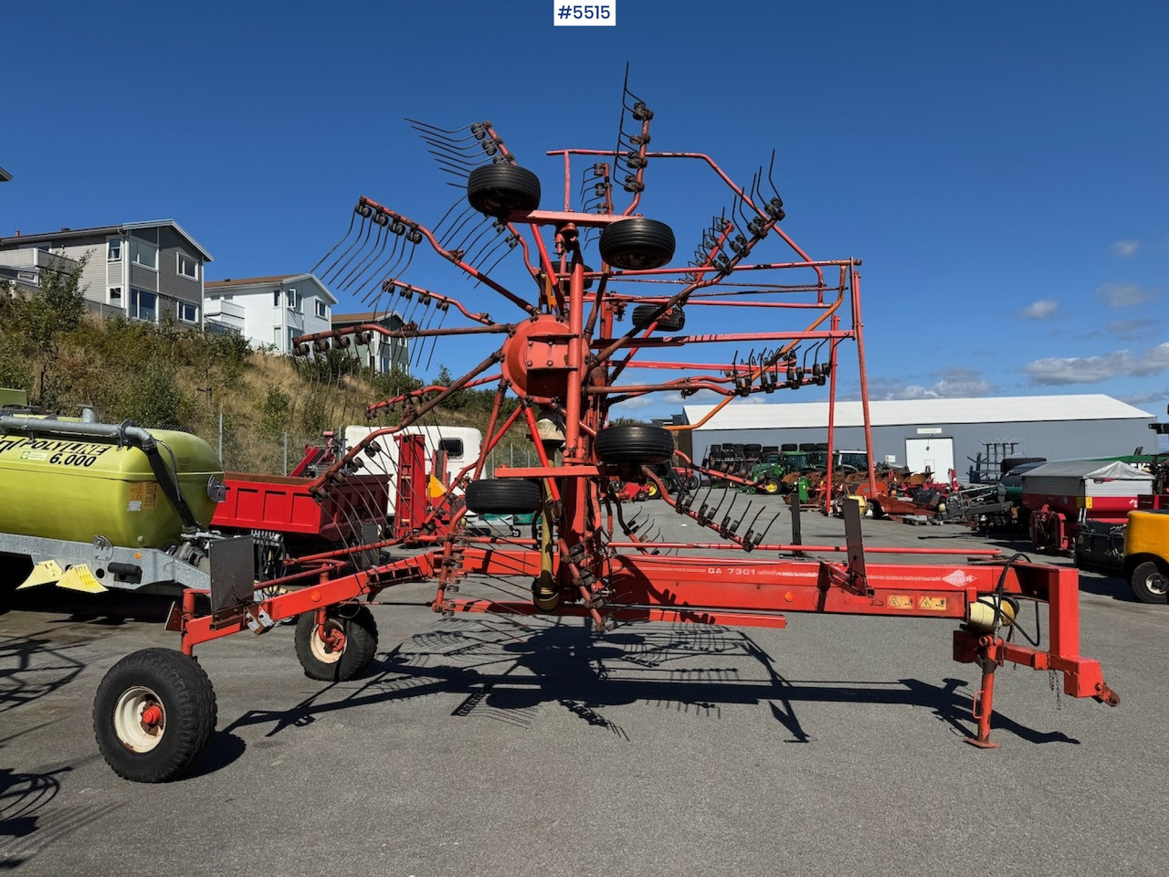 2002 Kuhn GA 7301 Collecting rake - Hooi-/ Voedermachine: afbeelding 2 2002 Kuhn GA 7301 Collecting rake - Hooi-/ Voedermachine: afbeelding 2