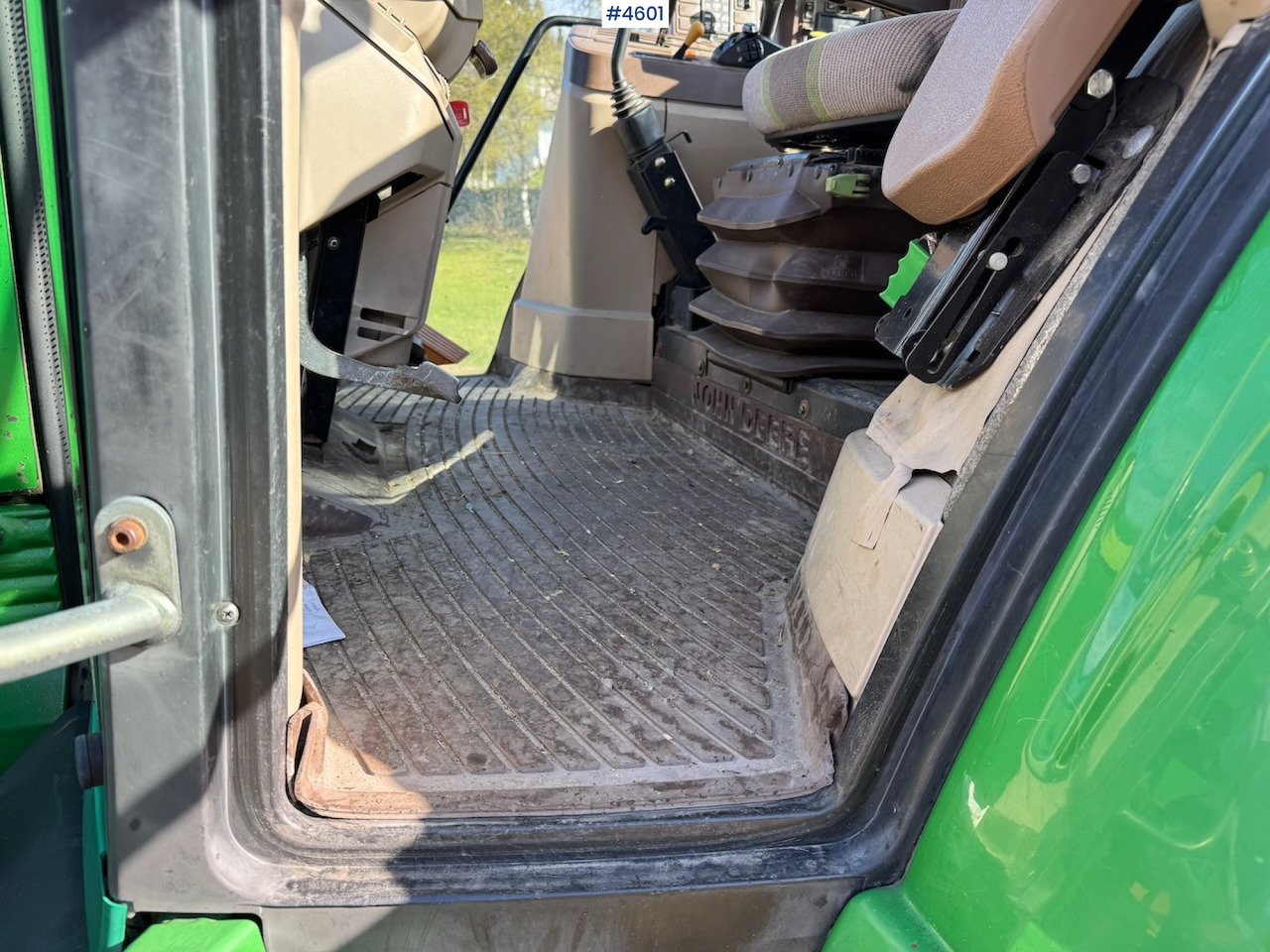 2003 John Deere 6620 w/front loader - Tractor: afbeelding 4 2003 John Deere 6620 w/front loader - Tractor: afbeelding 4