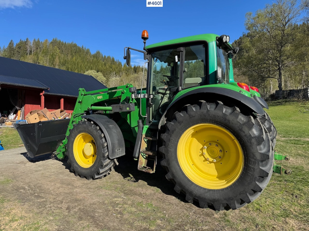 2003 John Deere 6620 w/front loader - Tractor: afbeelding 2 2003 John Deere 6620 w/front loader - Tractor: afbeelding 2