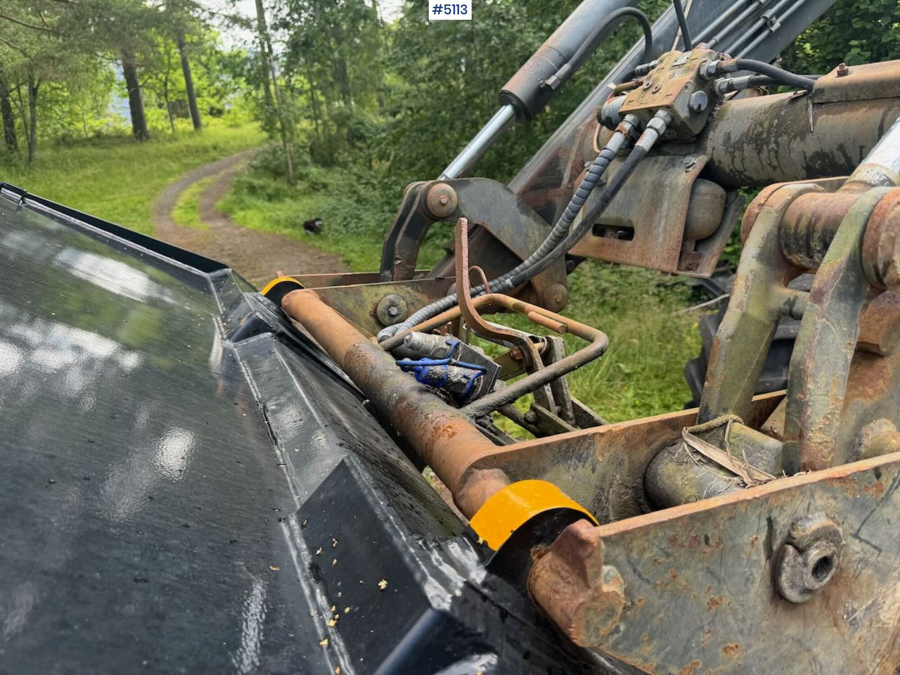 Tractor 2004 Deutz-Fahr Agrotron TTV 1130 w/ front loader: afbeelding 8