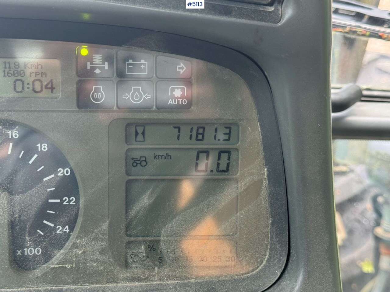 Tractor 2004 Deutz-Fahr Agrotron TTV 1130 w/ front loader: afbeelding 20