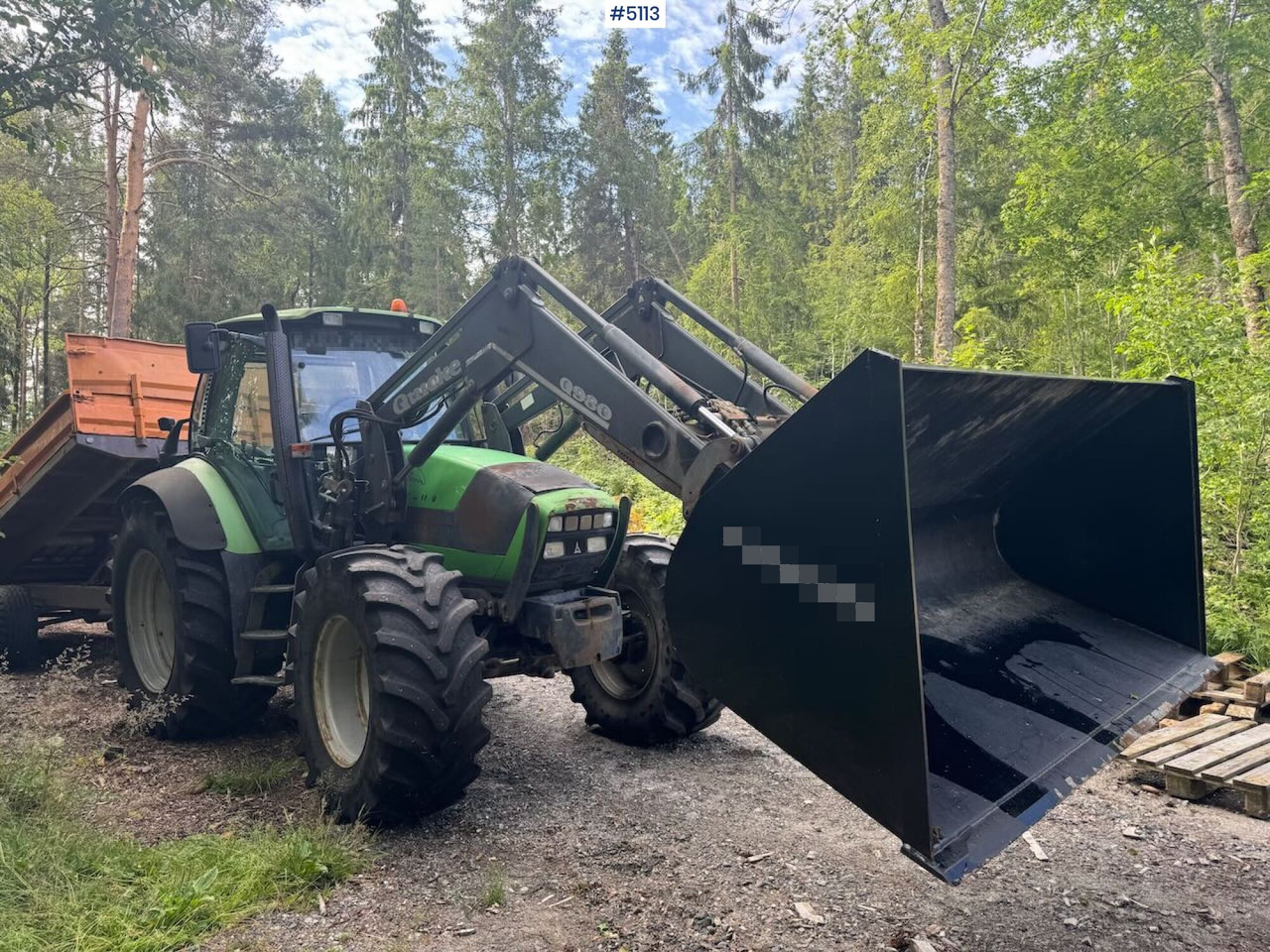 2004 Deutz-Fahr Agrotron TTV 1130 w/ front loader - Tractor: afbeelding 2 2004 Deutz-Fahr Agrotron TTV 1130 w/ front loader - Tractor: afbeelding 2