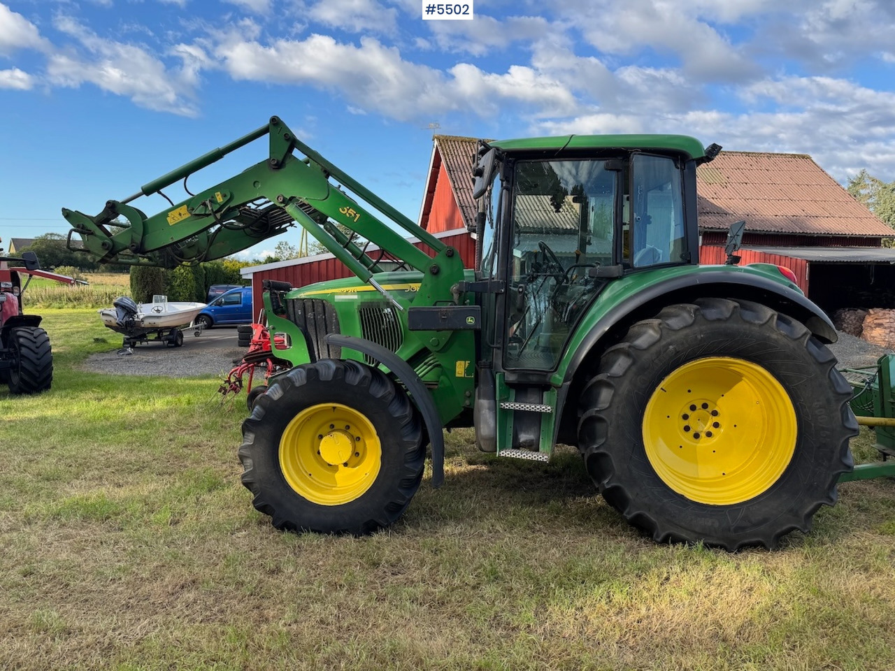 2004 John Deere 6220 w/front loader - Tractor: afbeelding 1 2004 John Deere 6220 w/front loader - Tractor: afbeelding 1
