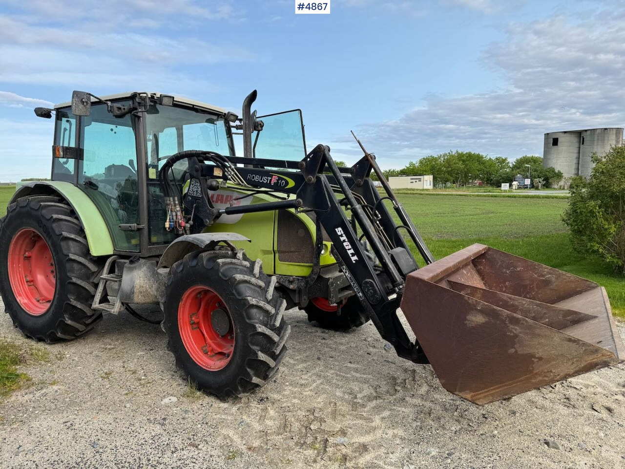 2007 Claas Celtis 446 with front loader, pallet forks, and bucket - Tractor: afbeelding 1 2007 Claas Celtis 446 with front loader, pallet forks, and bucket - Tractor: afbeelding 1