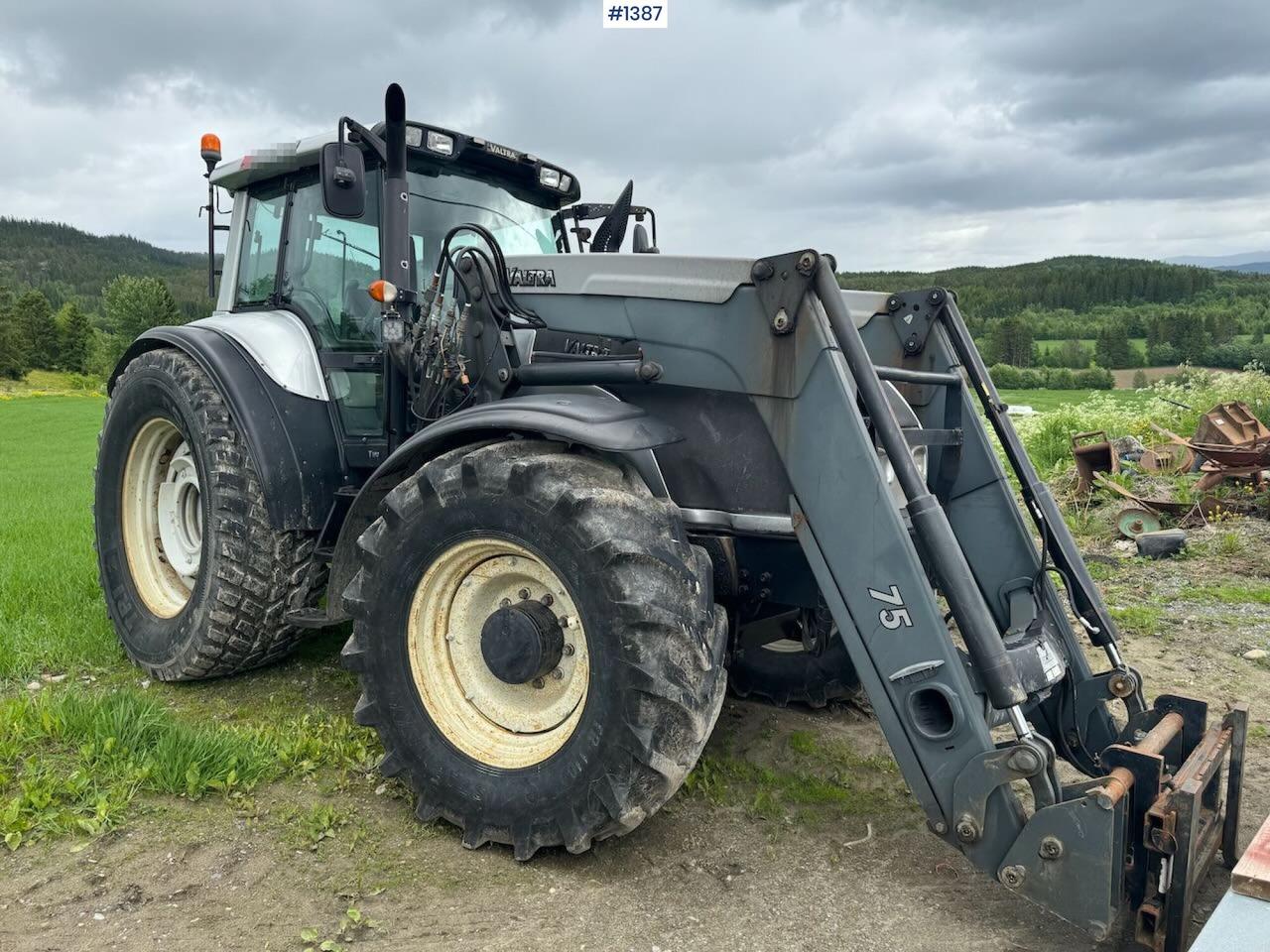 Tractor 2007 Valtra T190 4x4 Tractor w/ bucket: afbeelding 30