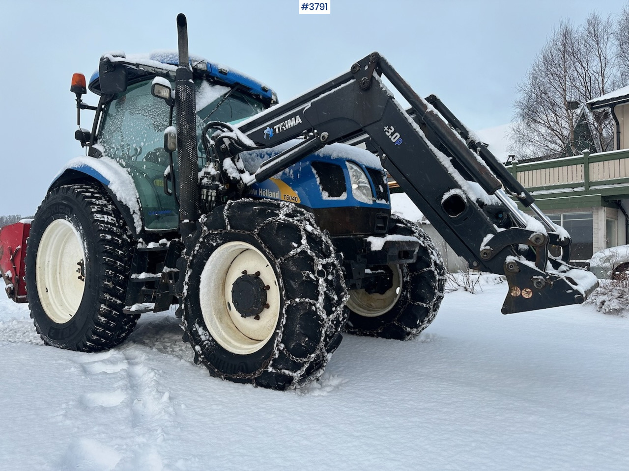 2010 New Holland T6040 4x4 plow rigged tractor w/ Trima +3.0p front loader, brand new chains, snow bucket and Westbjørn snow blower. WATCH VIDEO. - Tractor: afbeelding 2 2010 New Holland T6040 4x4 plow rigged tractor w/ Trima +3.0p front loader, brand new chains, snow bucket and Westbjørn snow blower. WATCH VIDEO. - Tractor: afbeelding 2