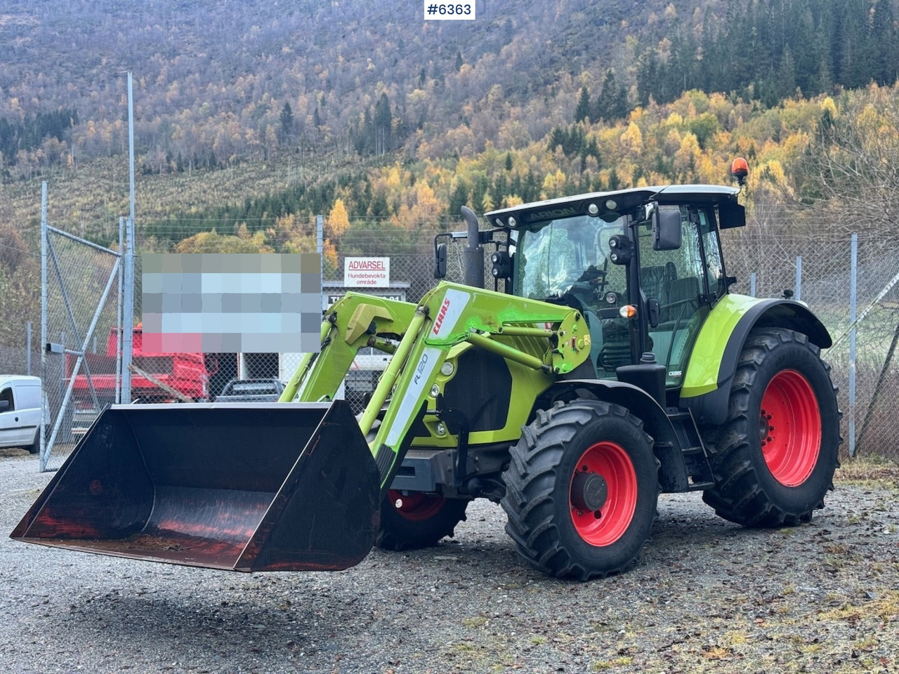 2013 Claas Arion 550 w/ Front loader, Bucket, forks and rear cutters. 1110 hours! - Tractor: afbeelding 2 2013 Claas Arion 550 w/ Front loader, Bucket, forks and rear cutters. 1110 hours! - Tractor: afbeelding 2