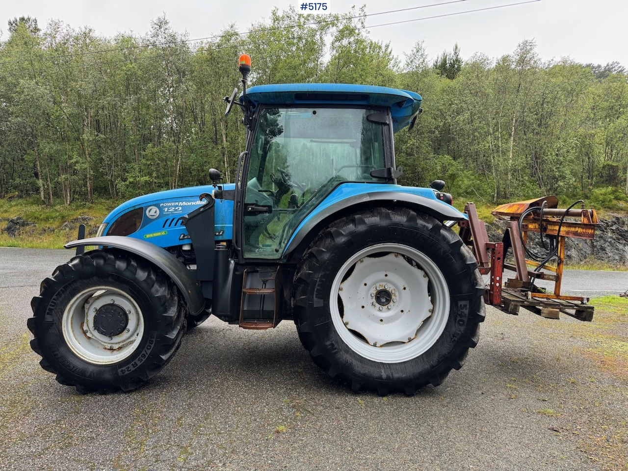 2013 Landini Powermondial 120 w/front loader and some equipment. Low hours! - Tractor: afbeelding 4 2013 Landini Powermondial 120 w/front loader and some equipment. Low hours! - Tractor: afbeelding 4