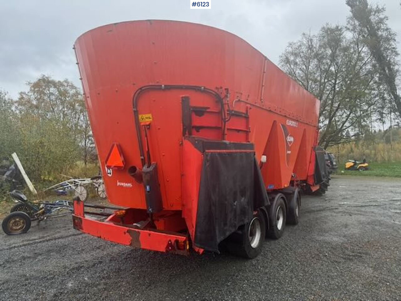 2014 Kuhn Euromix I 4573 feed mixer - Hooi-/ Voedermachine: afbeelding 5 2014 Kuhn Euromix I 4573 feed mixer - Hooi-/ Voedermachine: afbeelding 5