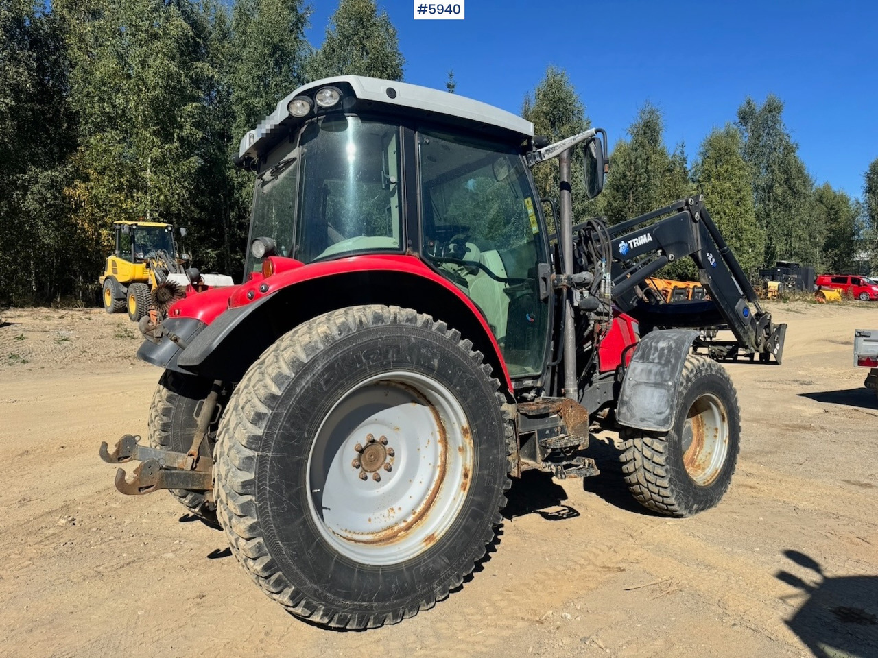 2014 Massey Ferguson 5610 w/ Front Loader and Hydraulics. 1950 hours! - Tractor: afbeelding 4 2014 Massey Ferguson 5610 w/ Front Loader and Hydraulics. 1950 hours! - Tractor: afbeelding 4