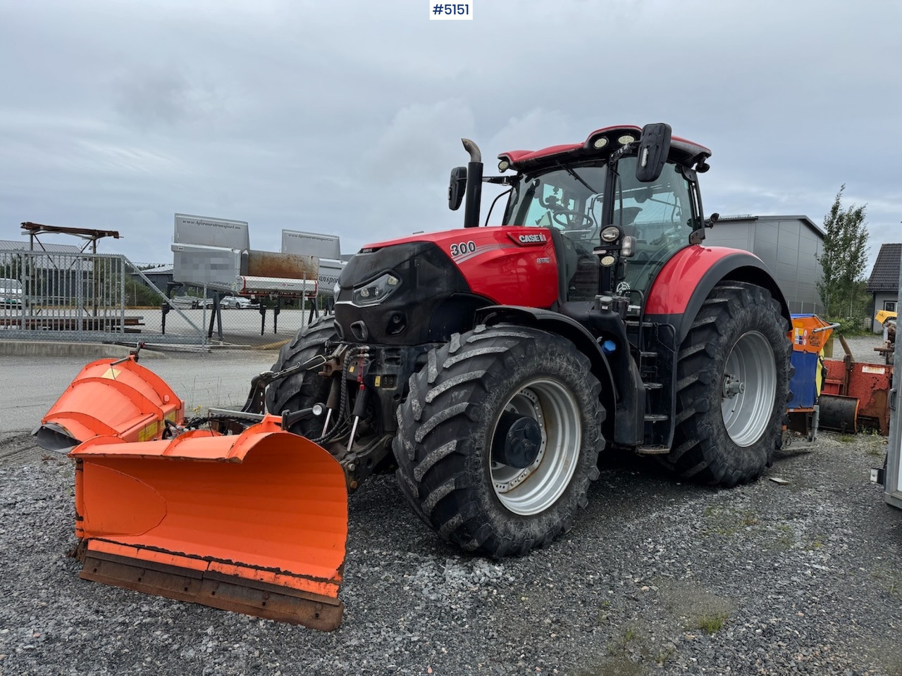 2016 Case IH Optum 300 CVX w/front hydraulics and plowing rig - Tractor: afbeelding 1 2016 Case IH Optum 300 CVX w/front hydraulics and plowing rig - Tractor: afbeelding 1