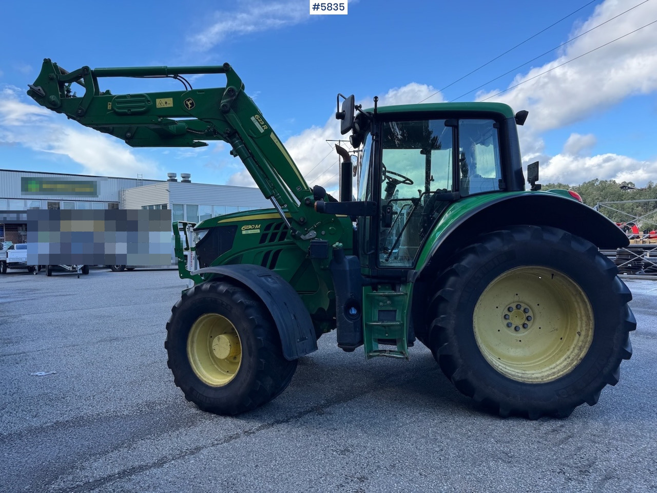 2016 John Deere 6130M w/ front loader. - Tractor: afbeelding 1 2016 John Deere 6130M w/ front loader. - Tractor: afbeelding 1