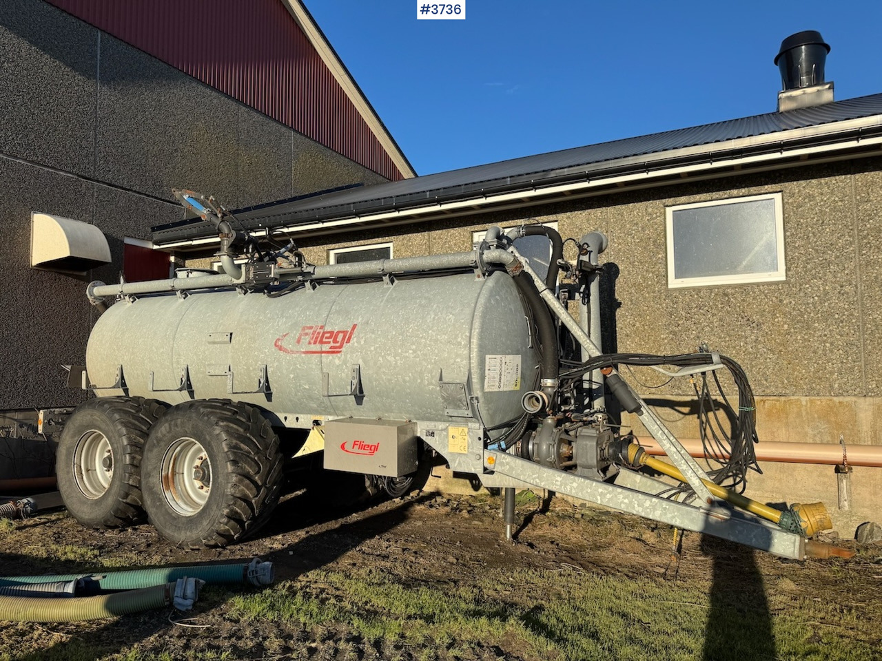 2017 Fliegl VFW 10600 Tandem w/lots of equipment - Mesttank: afbeelding 2 2017 Fliegl VFW 10600 Tandem w/lots of equipment - Mesttank: afbeelding 2