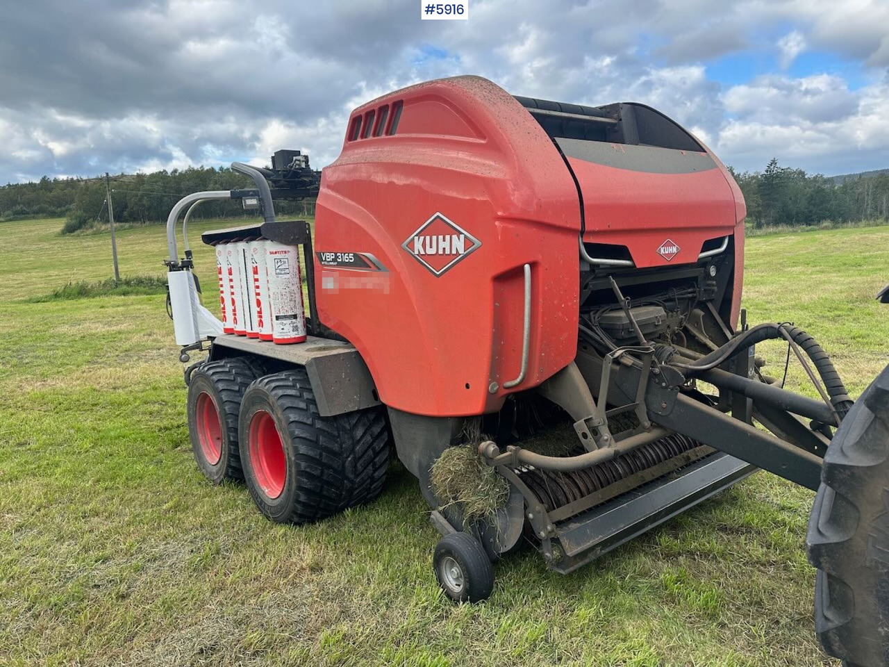 2018 Kuhn VBP 3165 Intelliwrap round baler - Hooi-/ Voedermachine: afbeelding 2 2018 Kuhn VBP 3165 Intelliwrap round baler - Hooi-/ Voedermachine: afbeelding 2
