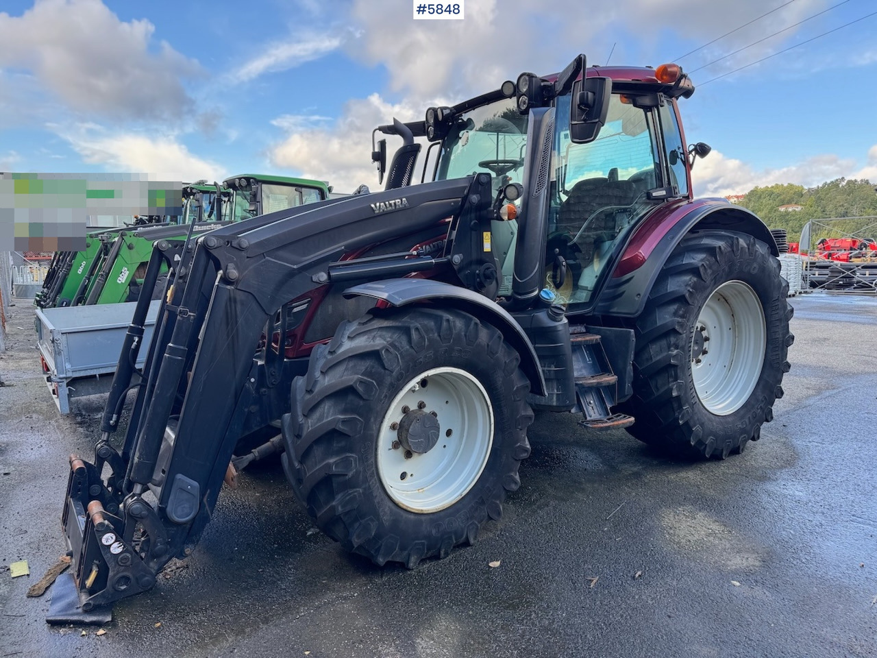 2018 Valtra N174 w/ front loader and plow plate. - Tractor: afbeelding 3 2018 Valtra N174 w/ front loader and plow plate. - Tractor: afbeelding 3
