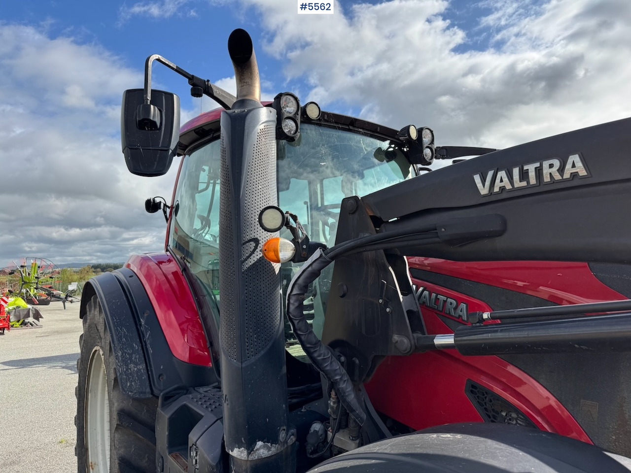 2018 Valtra T194 w/ front loader. - Tractor: afbeelding 2 2018 Valtra T194 w/ front loader. - Tractor: afbeelding 2