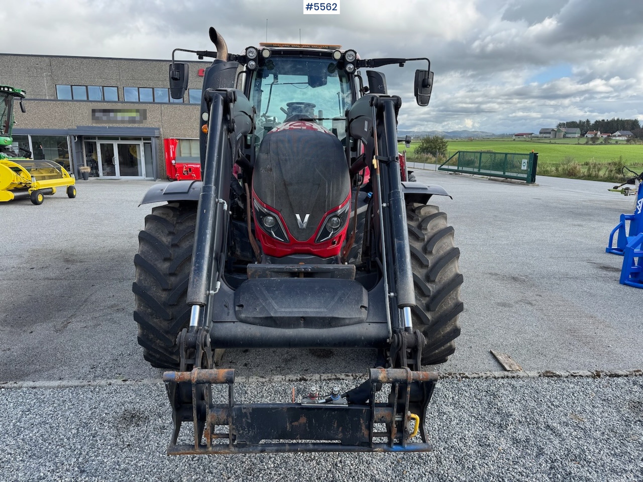 2018 Valtra T194 w/ front loader. - Tractor: afbeelding 3 2018 Valtra T194 w/ front loader. - Tractor: afbeelding 3