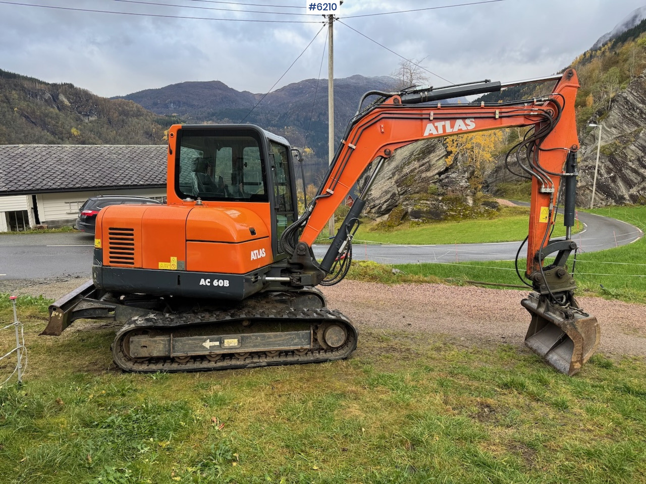 2019 Atlas AC 60B with 3 buckets, grapple, and spike. Low hours!! - Graafmachine: afbeelding 1 2019 Atlas AC 60B with 3 buckets, grapple, and spike. Low hours!! - Graafmachine: afbeelding 1