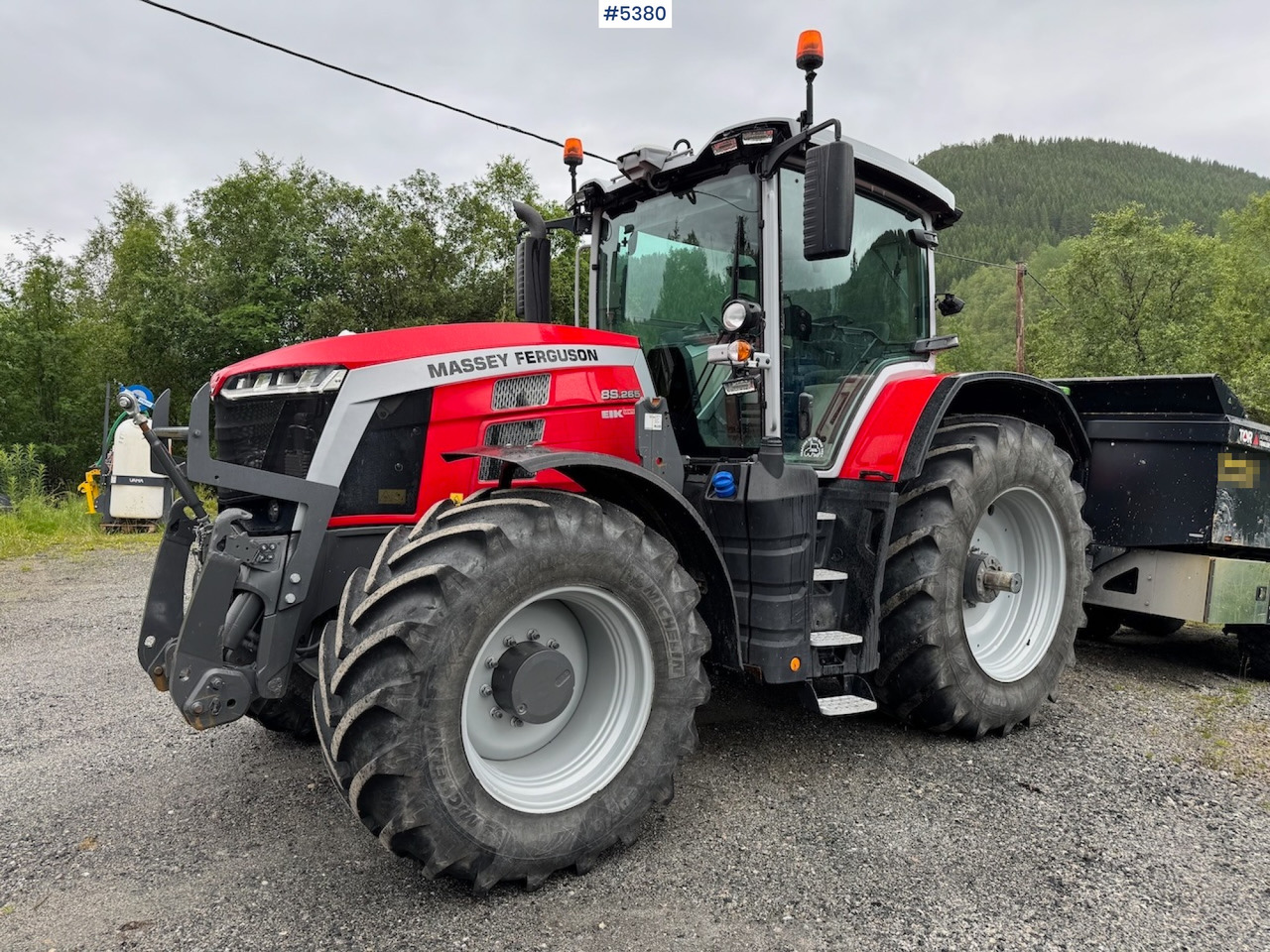 2021 Massey Ferguson 8S.265 w/ front hydraulics and front PTO. - Tractor: afbeelding 2 2021 Massey Ferguson 8S.265 w/ front hydraulics and front PTO. - Tractor: afbeelding 2