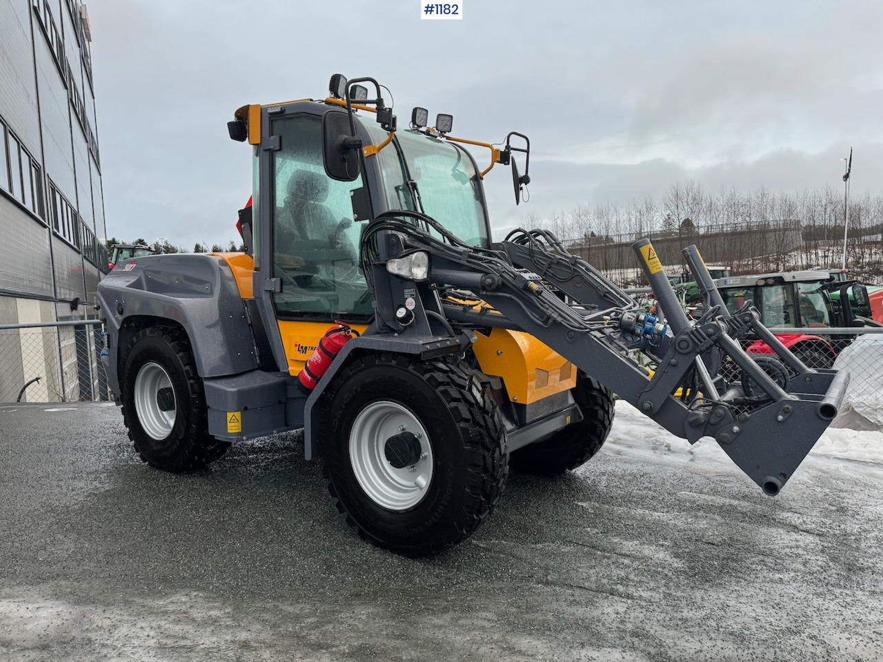 2023 LM Trac 587, DEMO, LIKE NEW! - Kniklader: afbeelding 1 2023 LM Trac 587, DEMO, LIKE NEW! - Kniklader: afbeelding 1