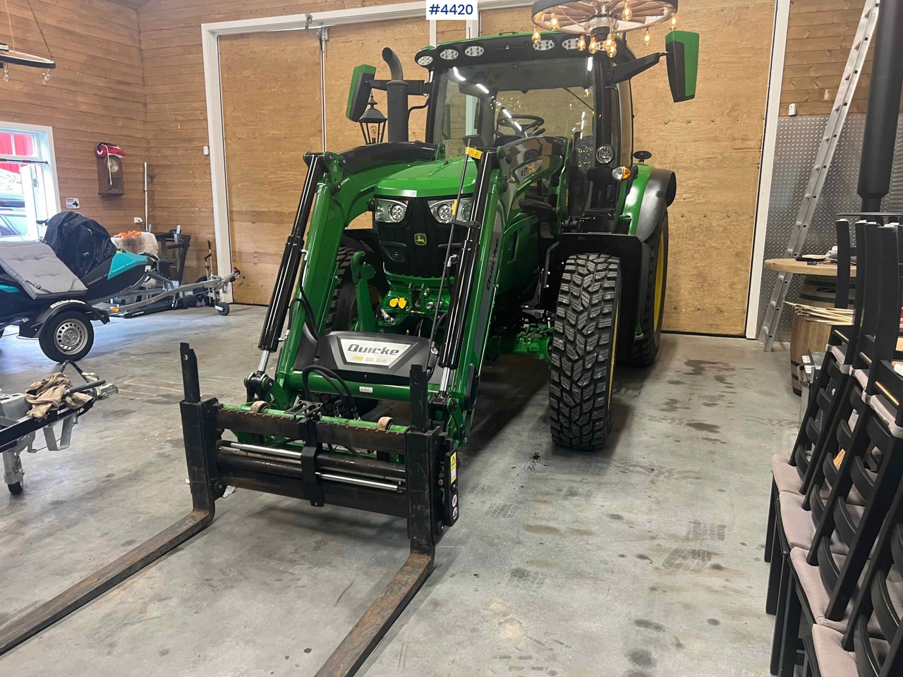 2024 John Deere 6150R w/ Quicke Front Loader & Bucket - Tractor: afbeelding 2 2024 John Deere 6150R w/ Quicke Front Loader & Bucket - Tractor: afbeelding 2